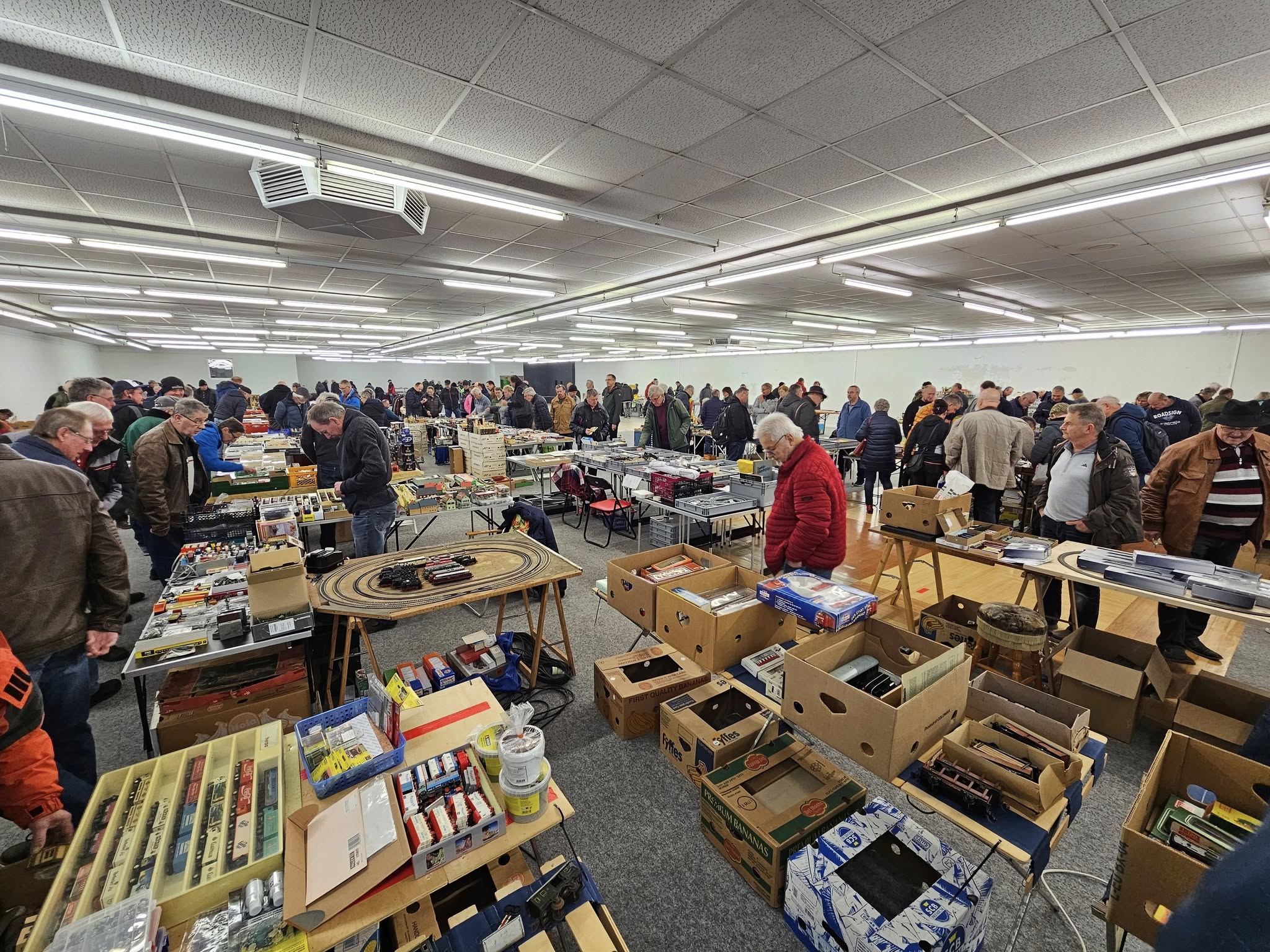 OBERLAUSITZER MODELLBAHNBÖRSE WILTHEN SB-HALLE BADEWEG BÖRSE MODELLBAHN