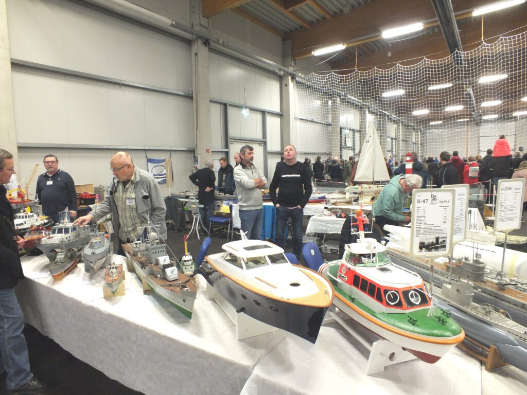 Neben Modellbahn gibt es auch Modellbau in Löbau zu sehen